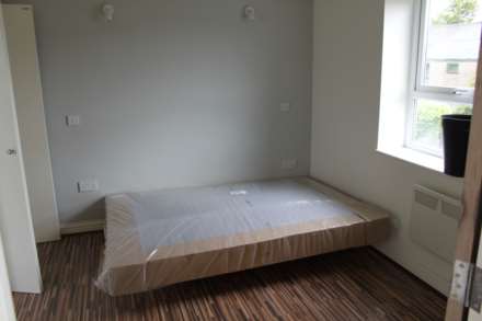 Apartment at the Rear of Rhymney St, Flat 3, Image 3