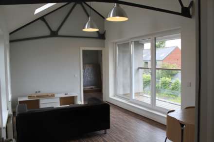 Apartment at the Rear of Rhymney St, Flat 3, Image 8
