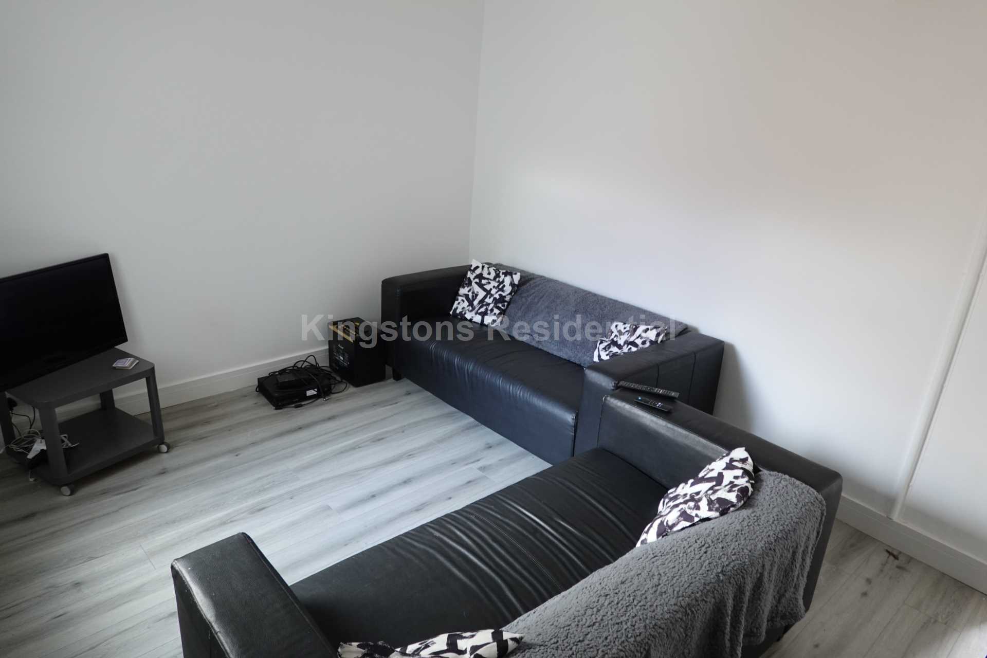 May Street, Cathays, Cardiff, CF24 4EW, Image 11