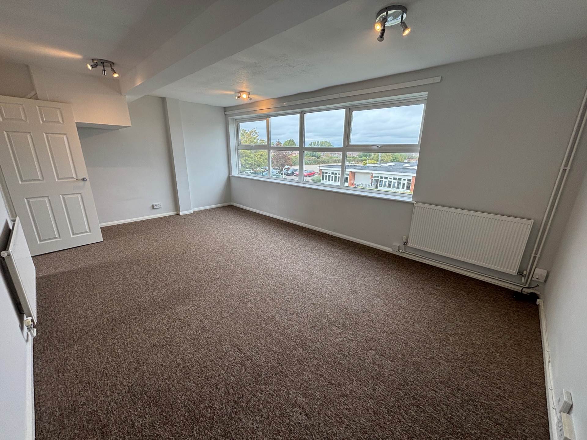 Broughton Avenue, Aylesbury, Image 3