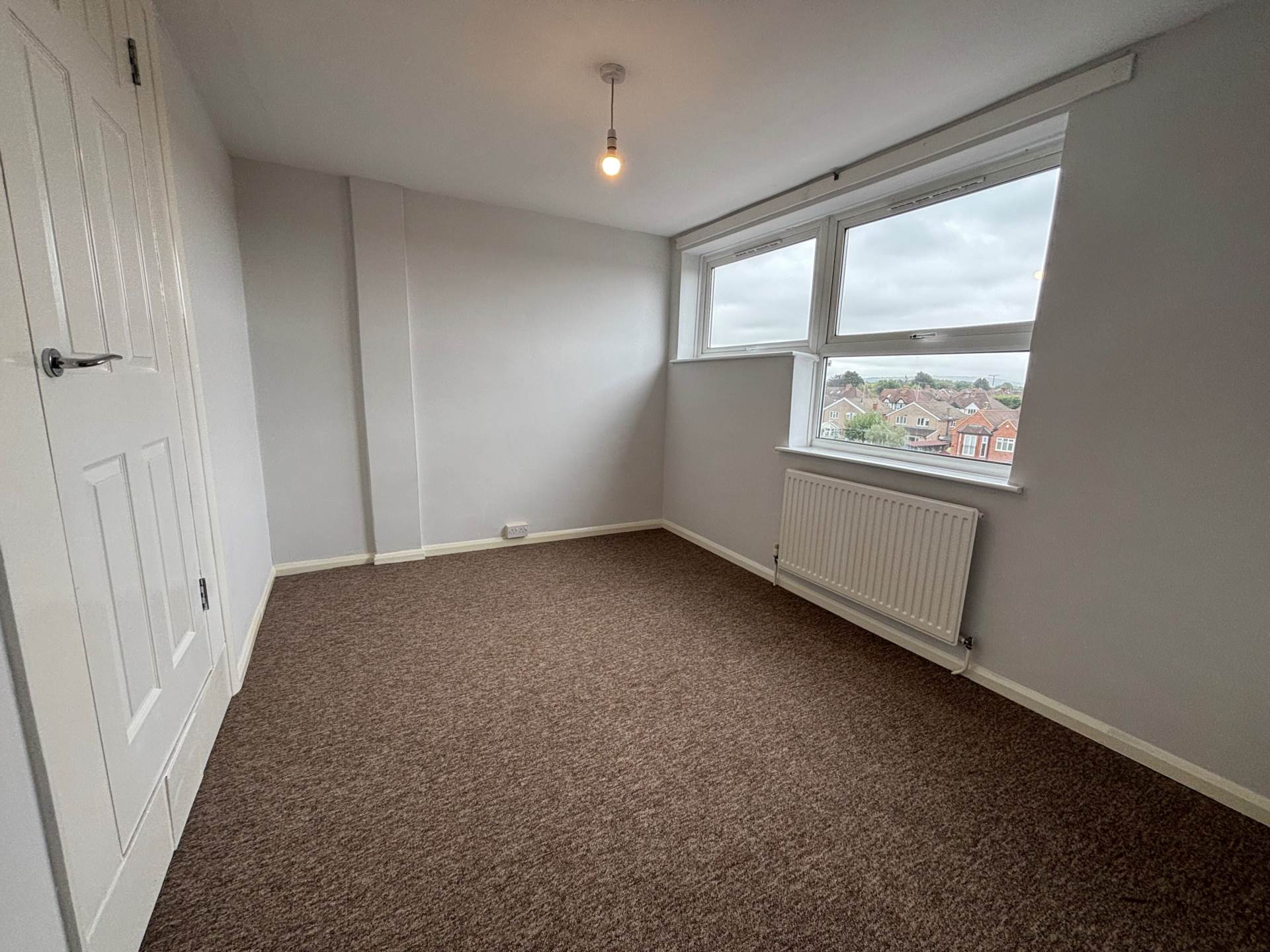 Broughton Avenue, Aylesbury, Image 7