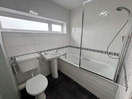 Broughton Avenue, Aylesbury, Image 5
