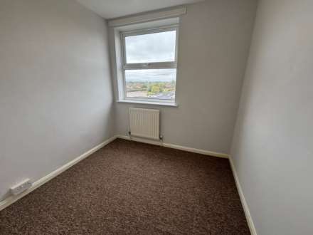 Broughton Avenue, Aylesbury, Image 8