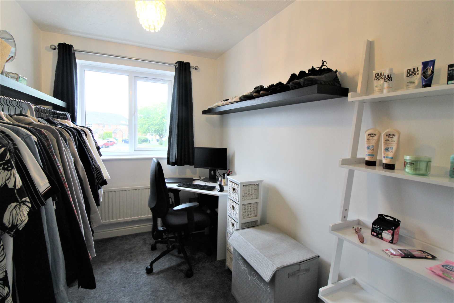 Harrow Close, Aylesbury, Image 6