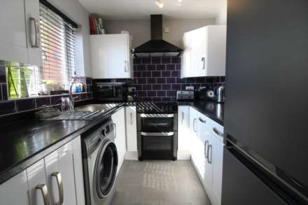 Harrow Close, Aylesbury, Image 3