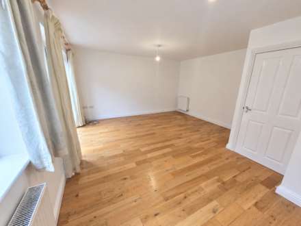 St Johns Street, Aylesbury, Image 3
