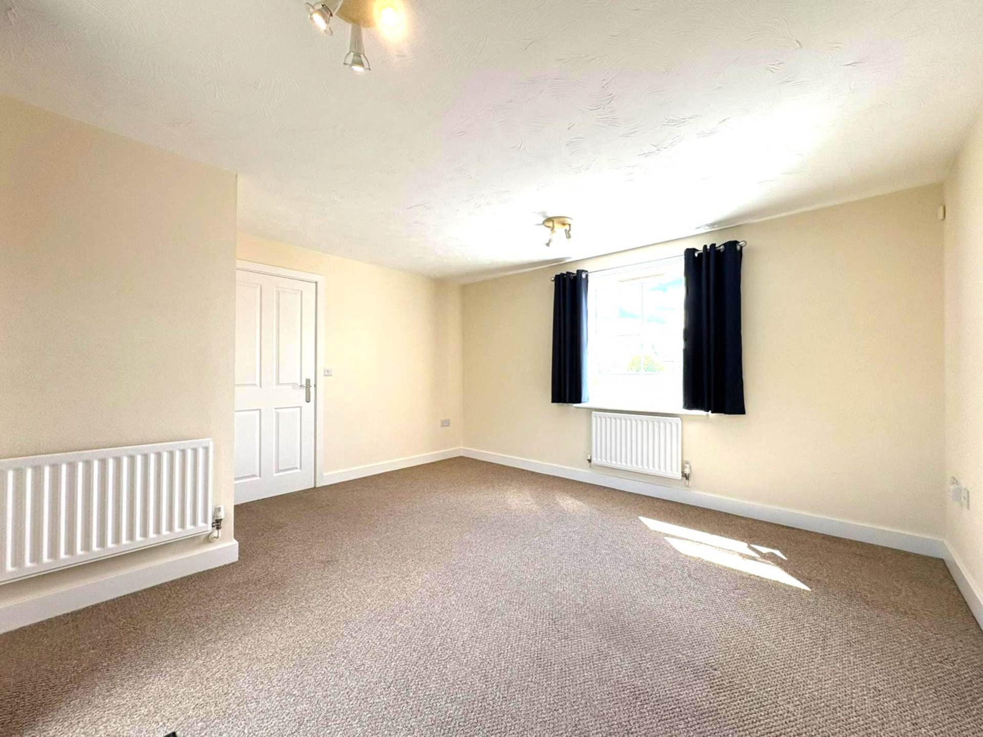 Crowell Mews, Aylesbury, Image 2