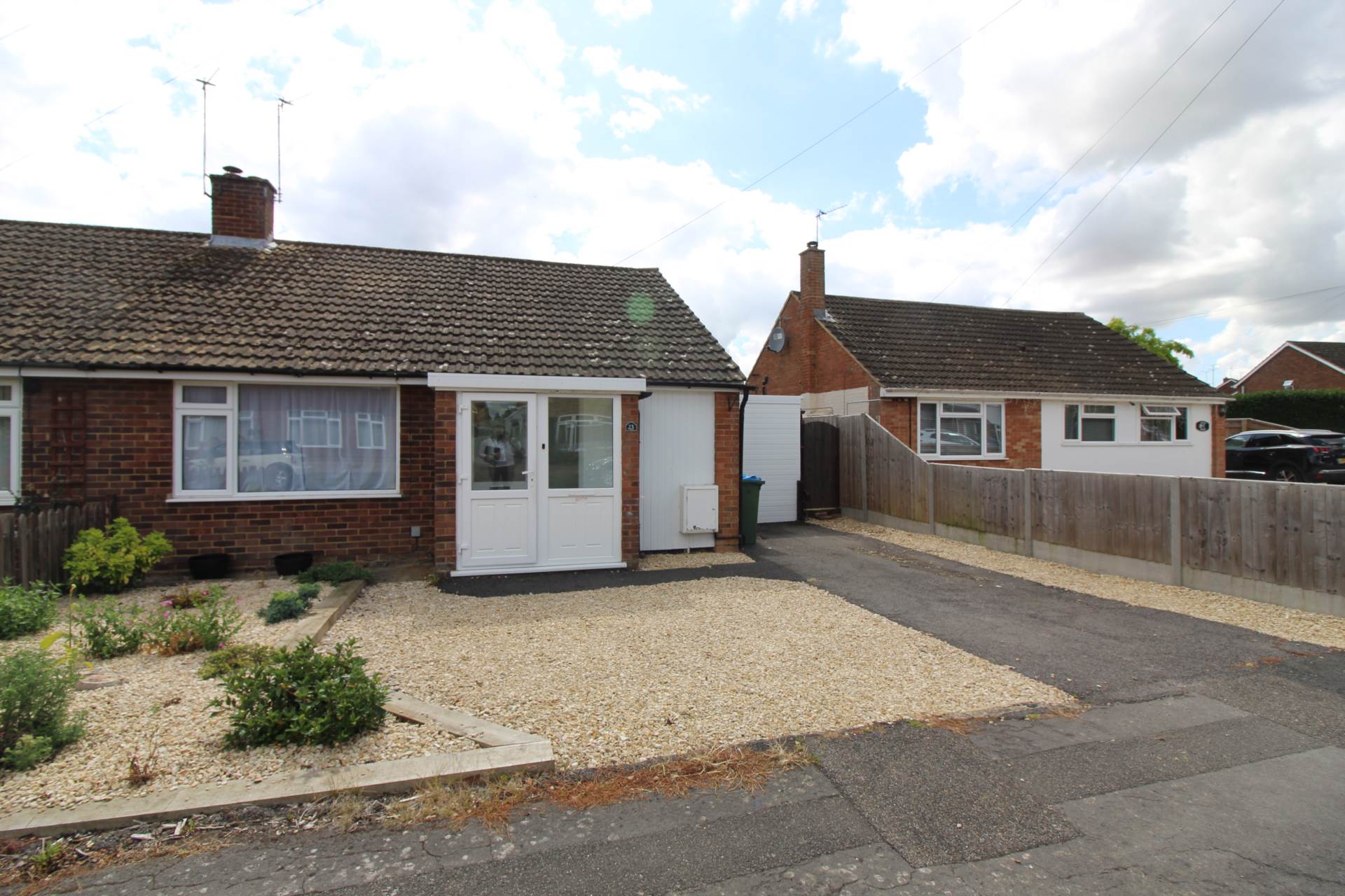 Aplin Road, Aylesbury, Image 1