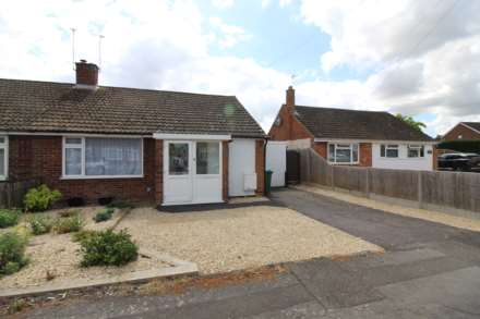 Property For Rent Aplin Road, Aylesbury
