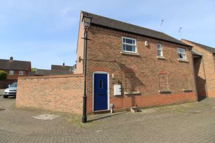 Property For Rent Highgate Mews, Aylesbury