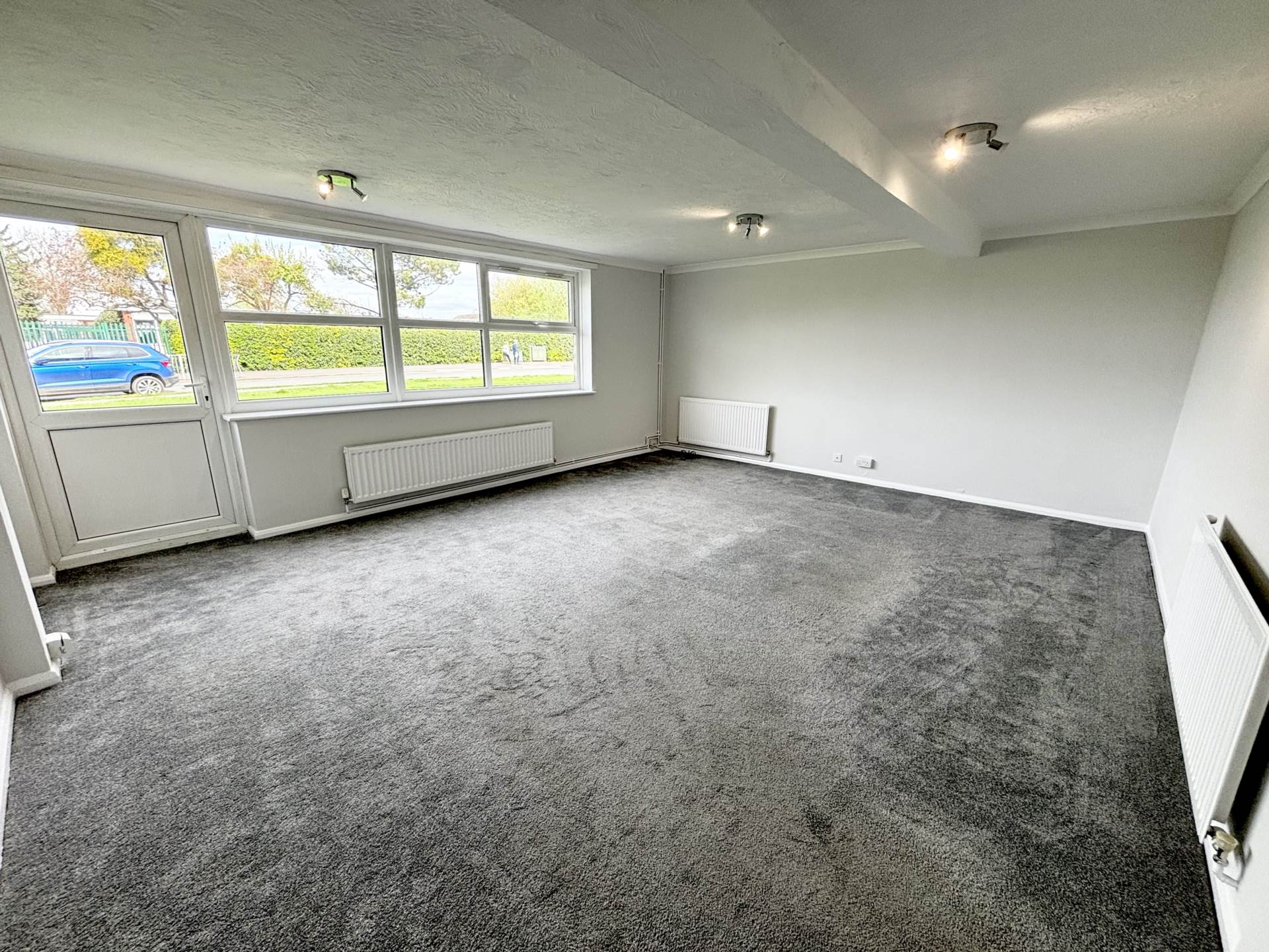 Broughton Avenue, Aylesbury, Image 3