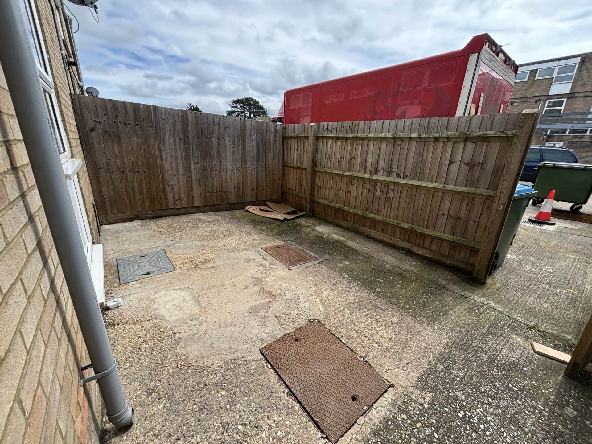 Broughton Avenue, Aylesbury, Image 9