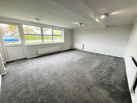 Broughton Avenue, Aylesbury, Image 3