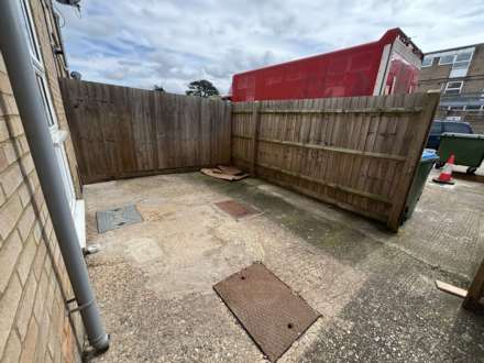Broughton Avenue, Aylesbury, Image 9