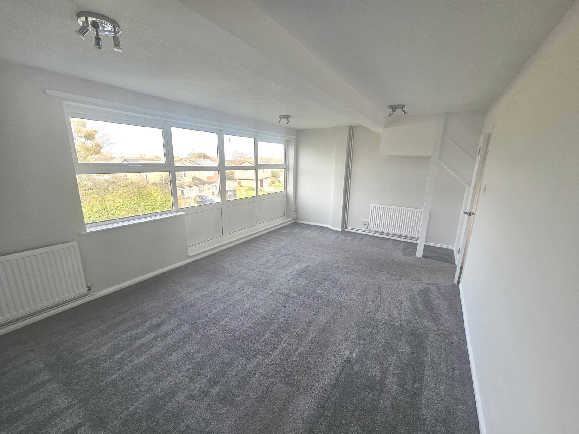 Broughton Avenue, Aylesbury, Image 1