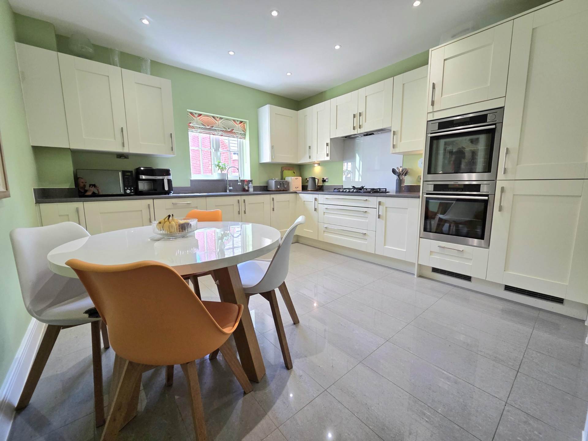 Siddington Drive, Aylesbury, Image 2