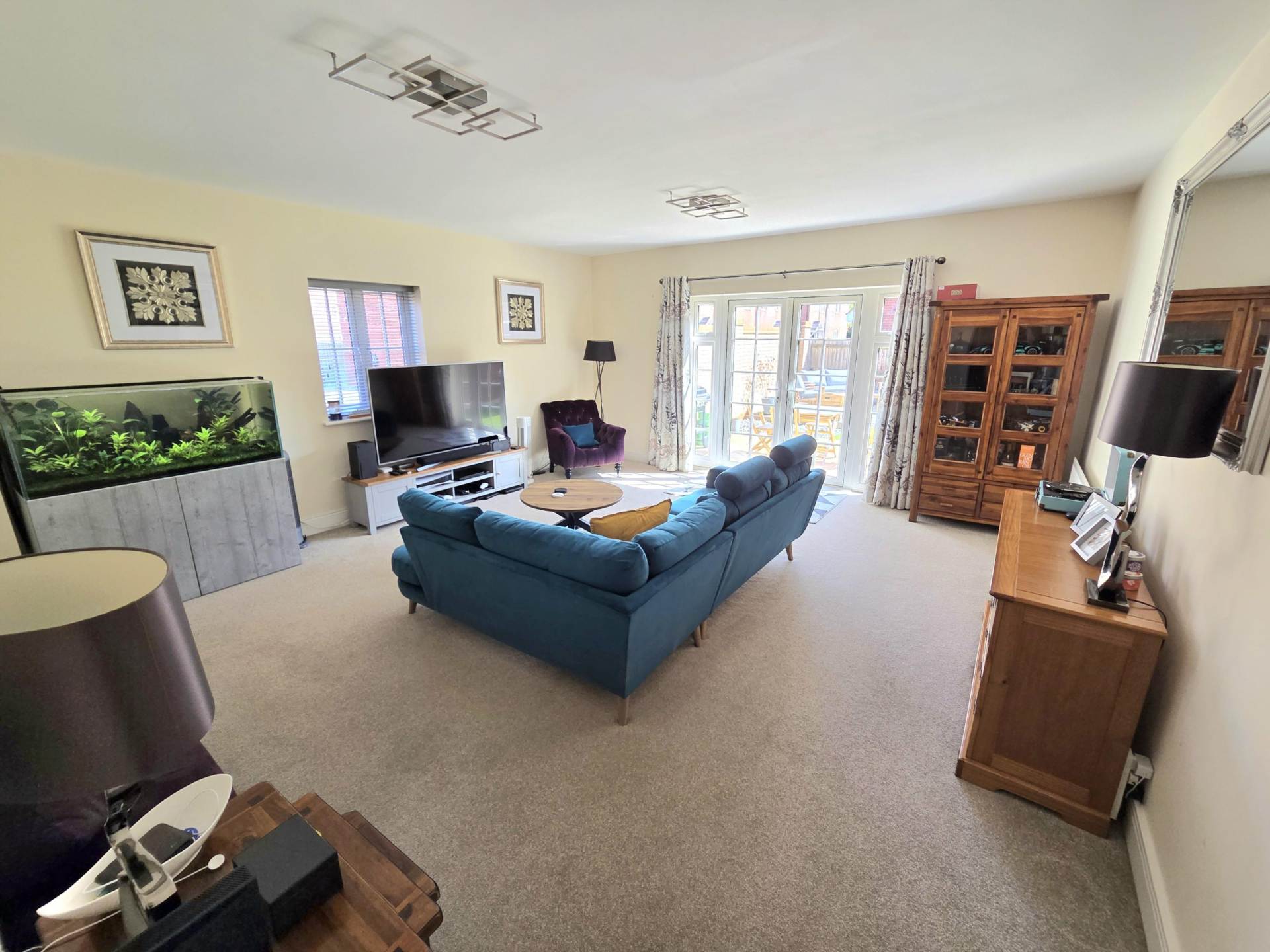 Siddington Drive, Aylesbury, Image 3