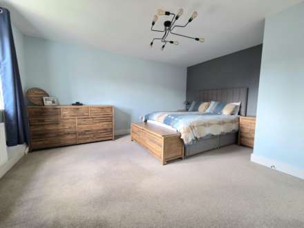 Siddington Drive, Aylesbury, Image 18
