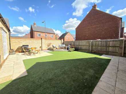 Siddington Drive, Aylesbury, Image 7