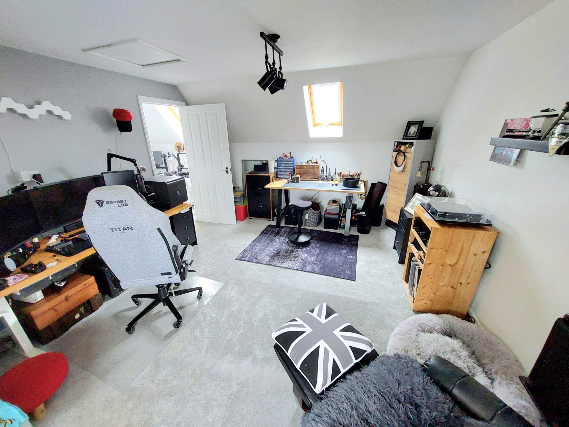 Sierra Drive, Aylesbury, Image 22