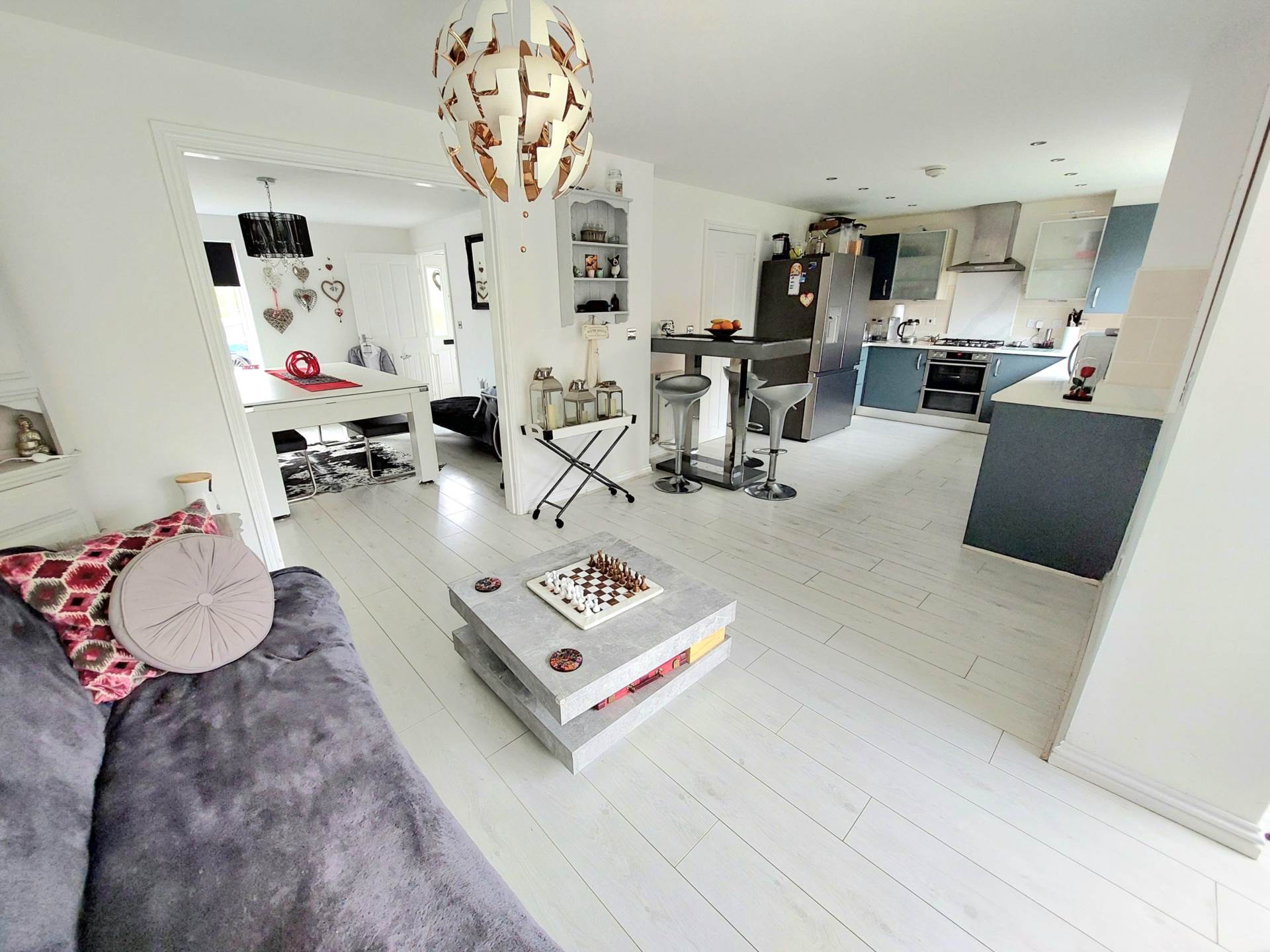 Sierra Drive, Aylesbury, Image 3