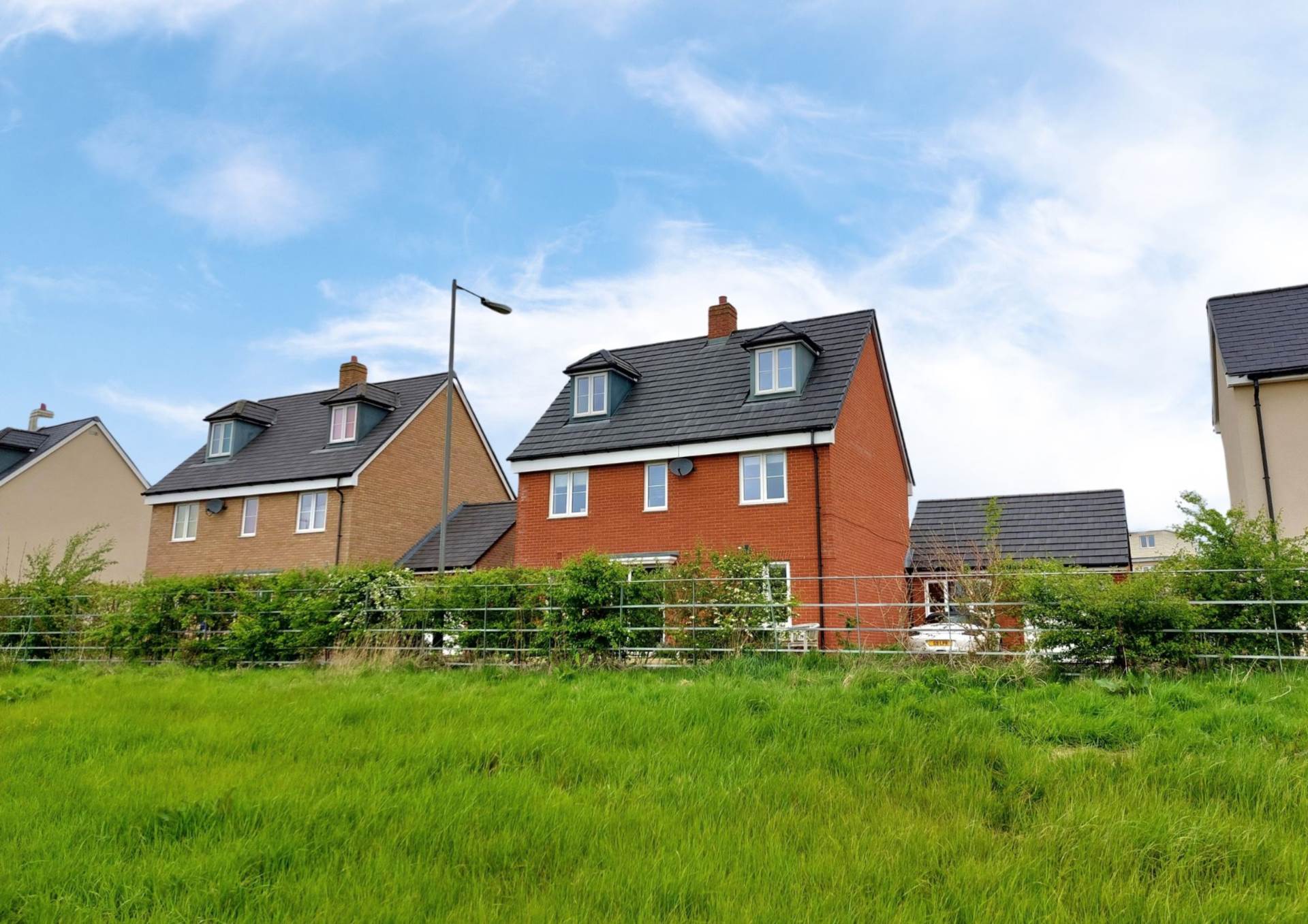 Sierra Drive, Aylesbury, Image 6