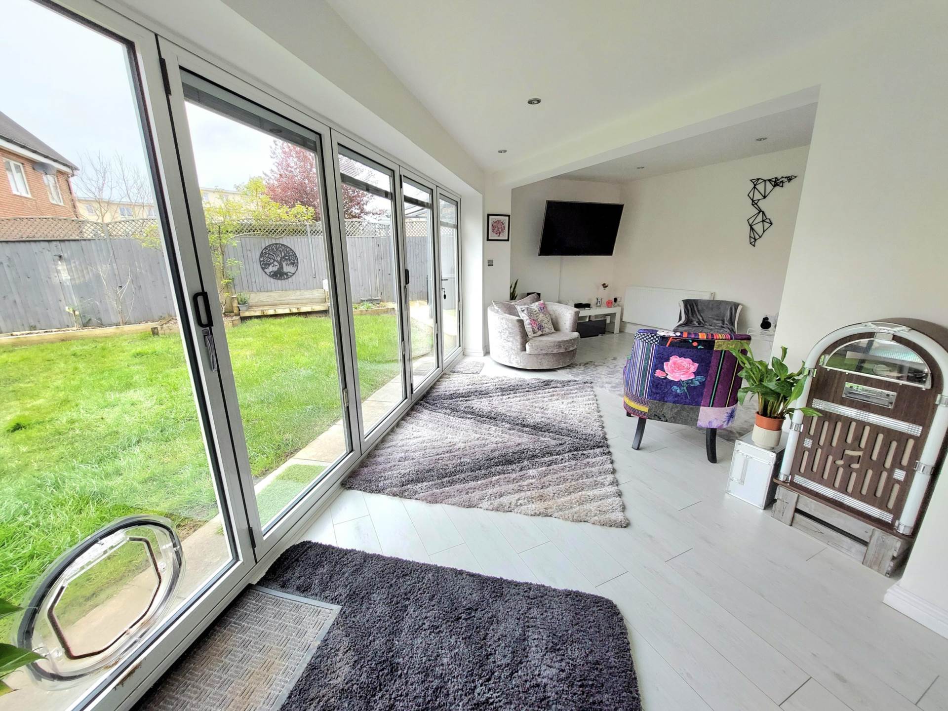 Sierra Drive, Aylesbury, Image 8