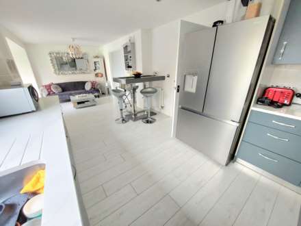 Sierra Drive, Aylesbury, Image 11