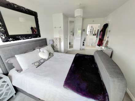 Sierra Drive, Aylesbury, Image 18