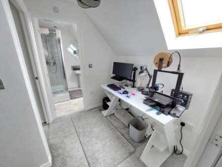 Sierra Drive, Aylesbury, Image 25