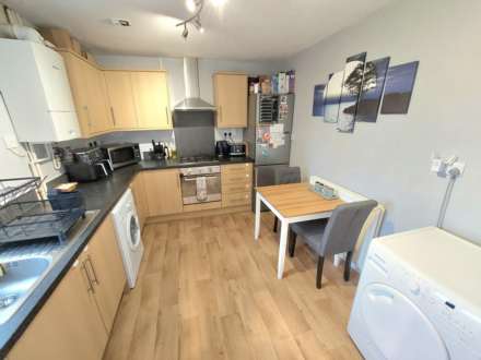 Ebble Close, Aylesbury, Image 12