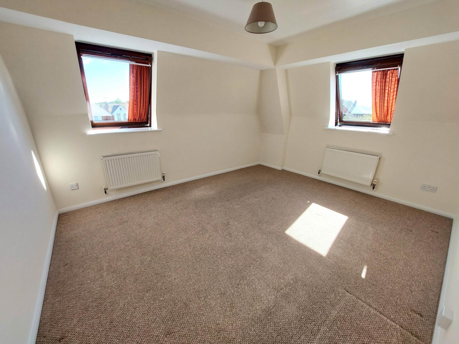 Dove House, Watermead, Image 4