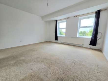 Dove House, Watermead, Image 4