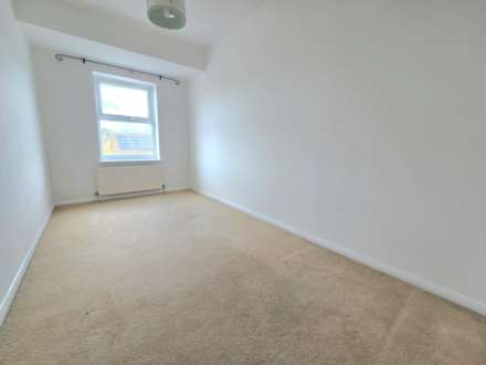 Dove House, Watermead, Image 8