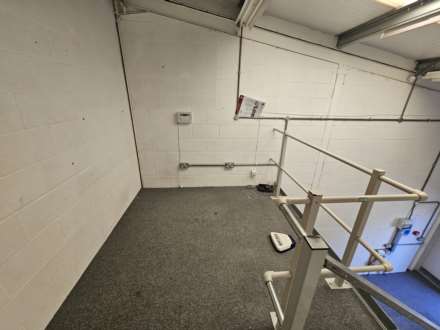 Smeaton Close, Aylesbury, Image 3