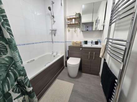 Magnon Court, Leighton Buzzard, Image 5