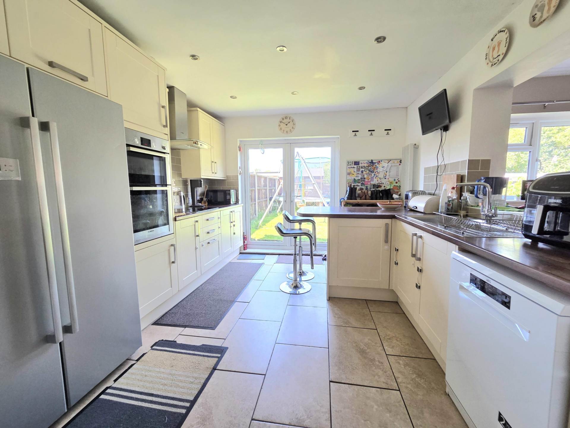 Narbeth Drive, Aylesbury, Image 4