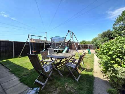 Narbeth Drive, Aylesbury, Image 19