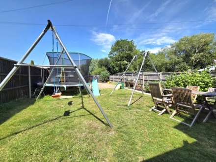 Narbeth Drive, Aylesbury, Image 7