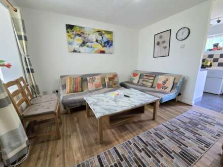 Cleveland Place, Aylesbury, Image 11