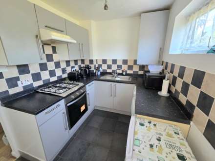 Cleveland Place, Aylesbury, Image 12