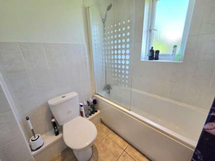 Cleveland Place, Aylesbury, Image 16