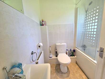 Cleveland Place, Aylesbury, Image 6