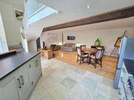 Rowden Farm Barns, Ledburn, Image 10