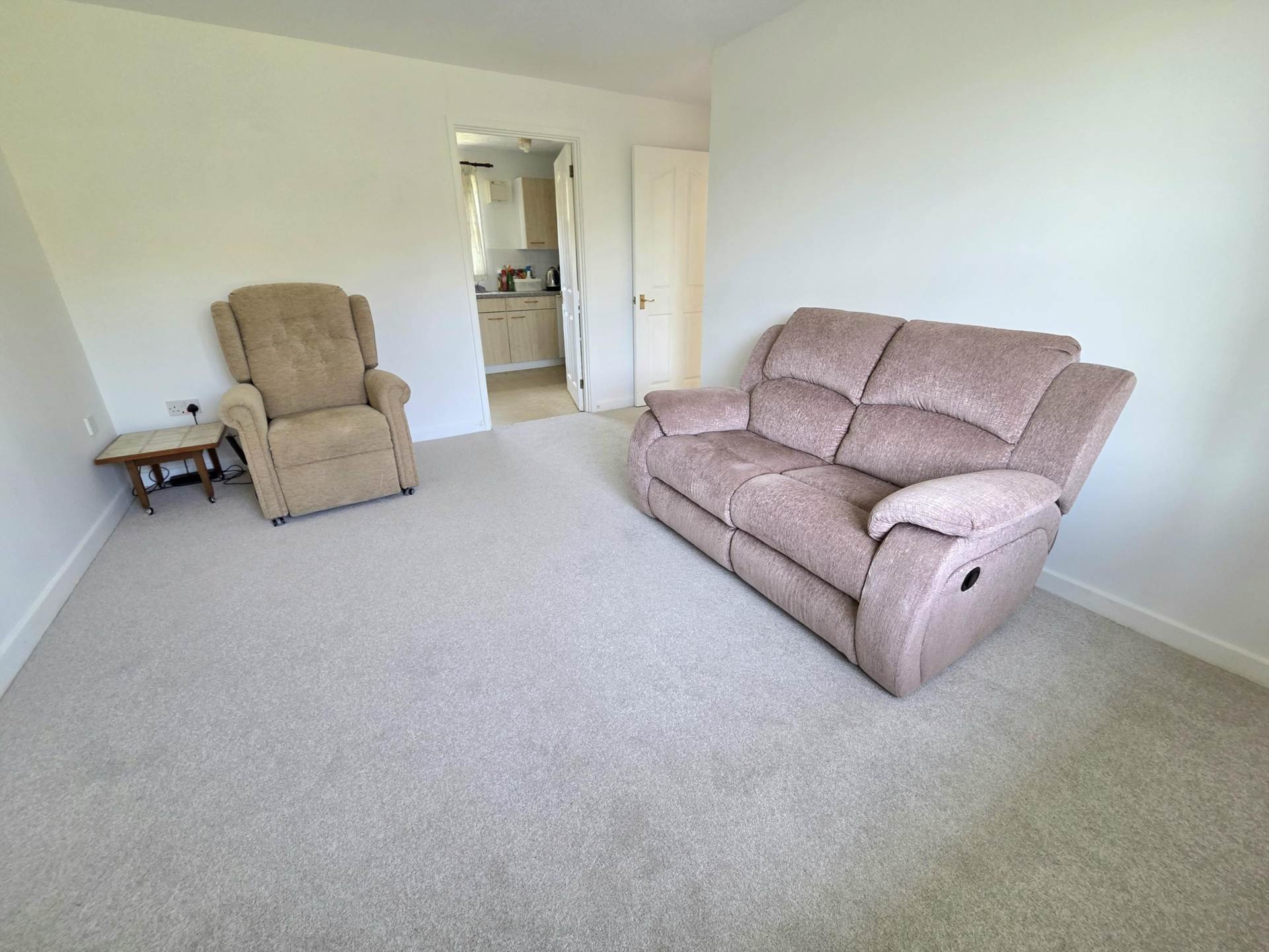 Epsom Grove, Bletchley, Image 11