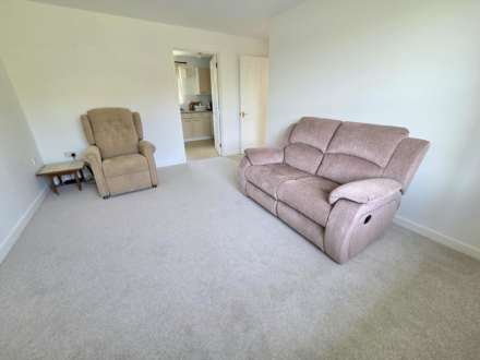 Epsom Grove, Bletchley, Image 11
