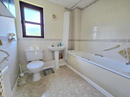Epsom Grove, Bletchley, Image 8