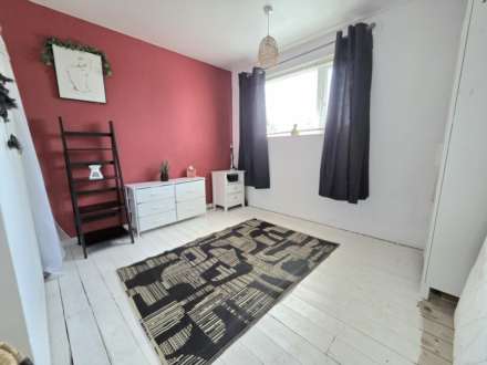 Middlesex Drive, Bletchley, Image 15