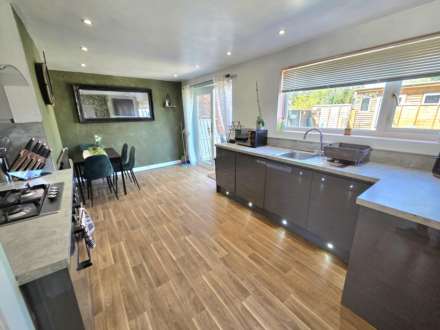 Middlesex Drive, Bletchley, Image 3