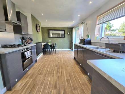Middlesex Drive, Bletchley, Image 9